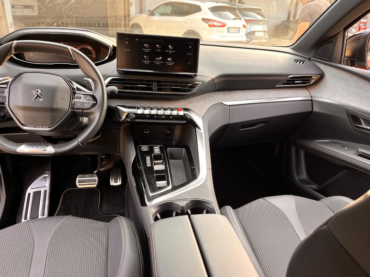 Peugeot 5008 5008 1.5 blueDHi 130cv EAT8 7 Posti