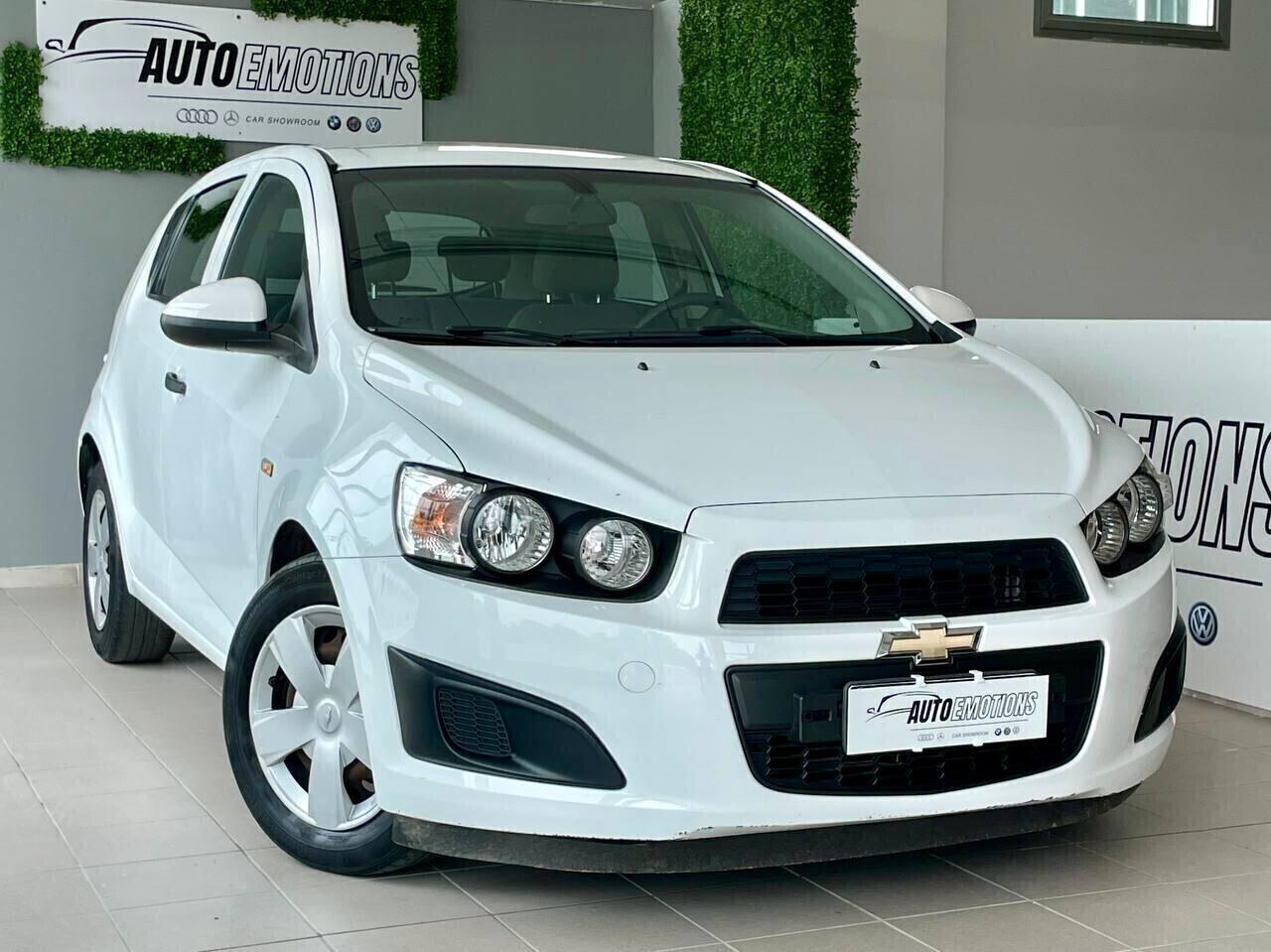 Chevrolet Aveo 1.2 - Clima & Cruise Control