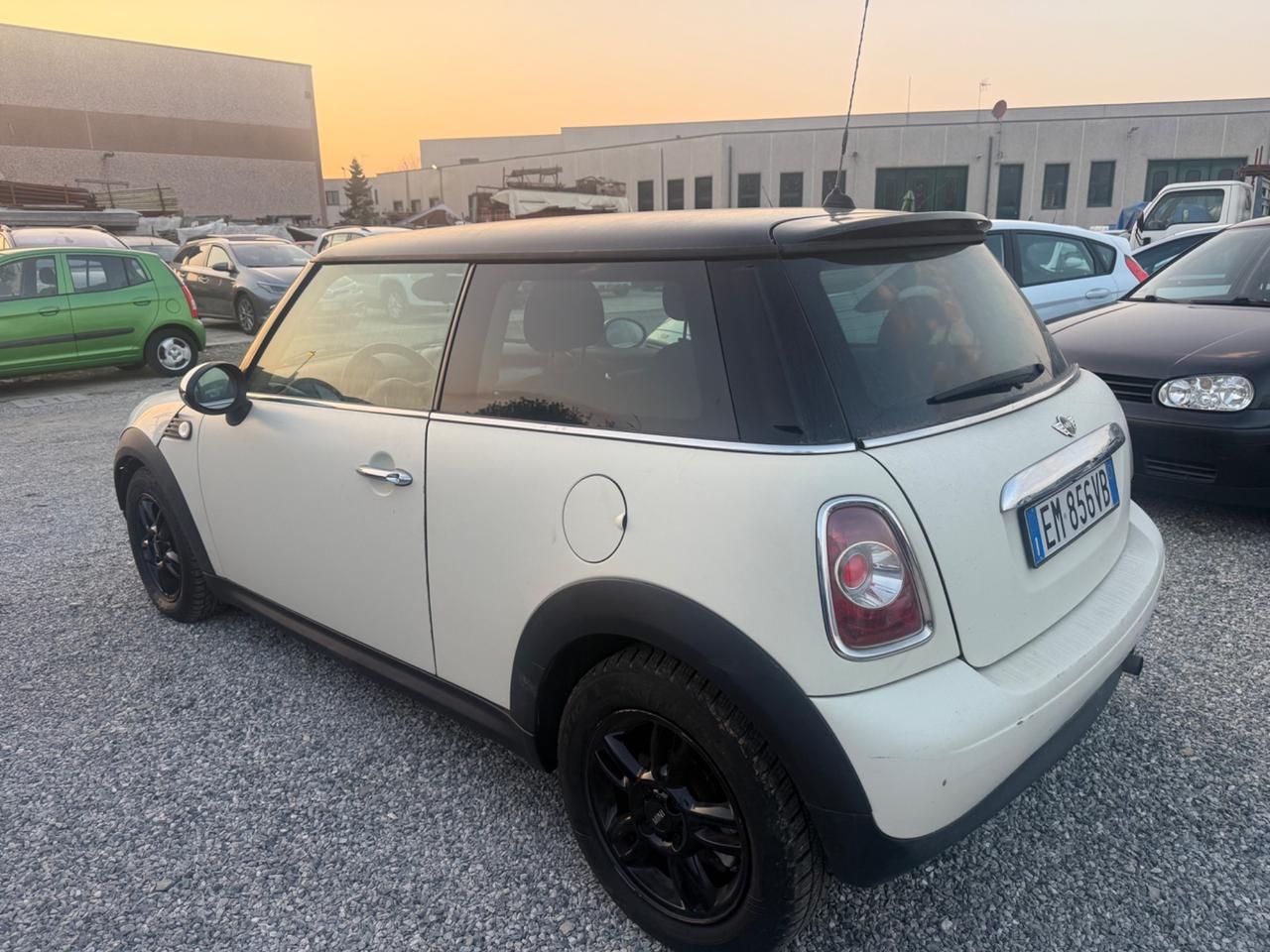 Mini 1.6 16V One (55kW)
