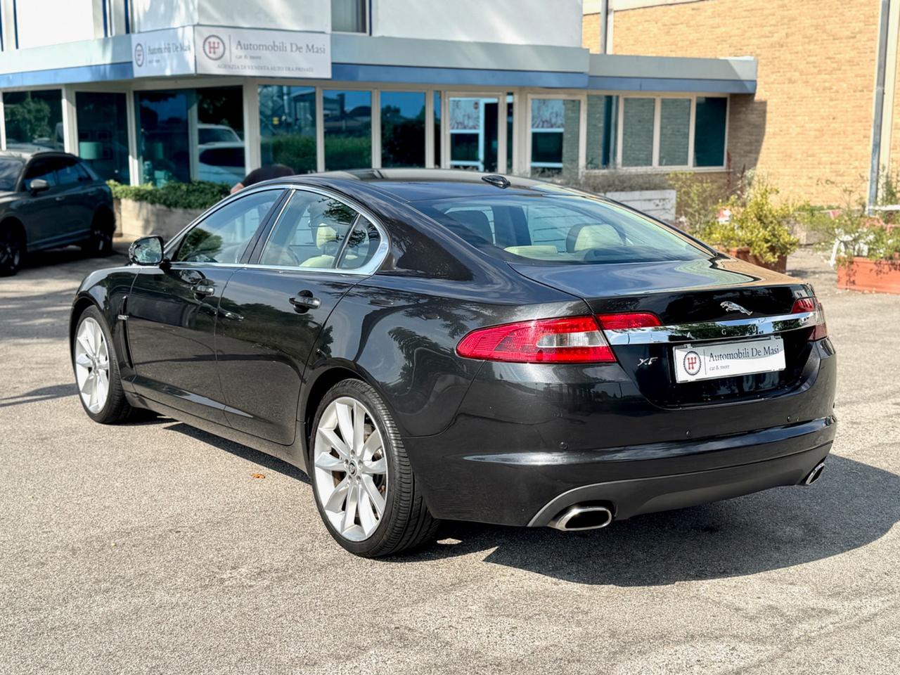 Jaguar XF 3.0 D V6 Luxury