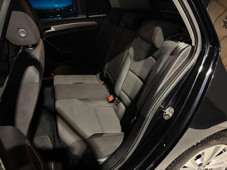 Volkswagen Golf 1.6 TDI 110CV 5P. 60.000KM NEOPATENTATI