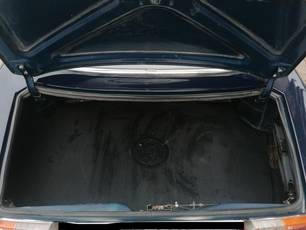 Alfa Romeo GT 2000