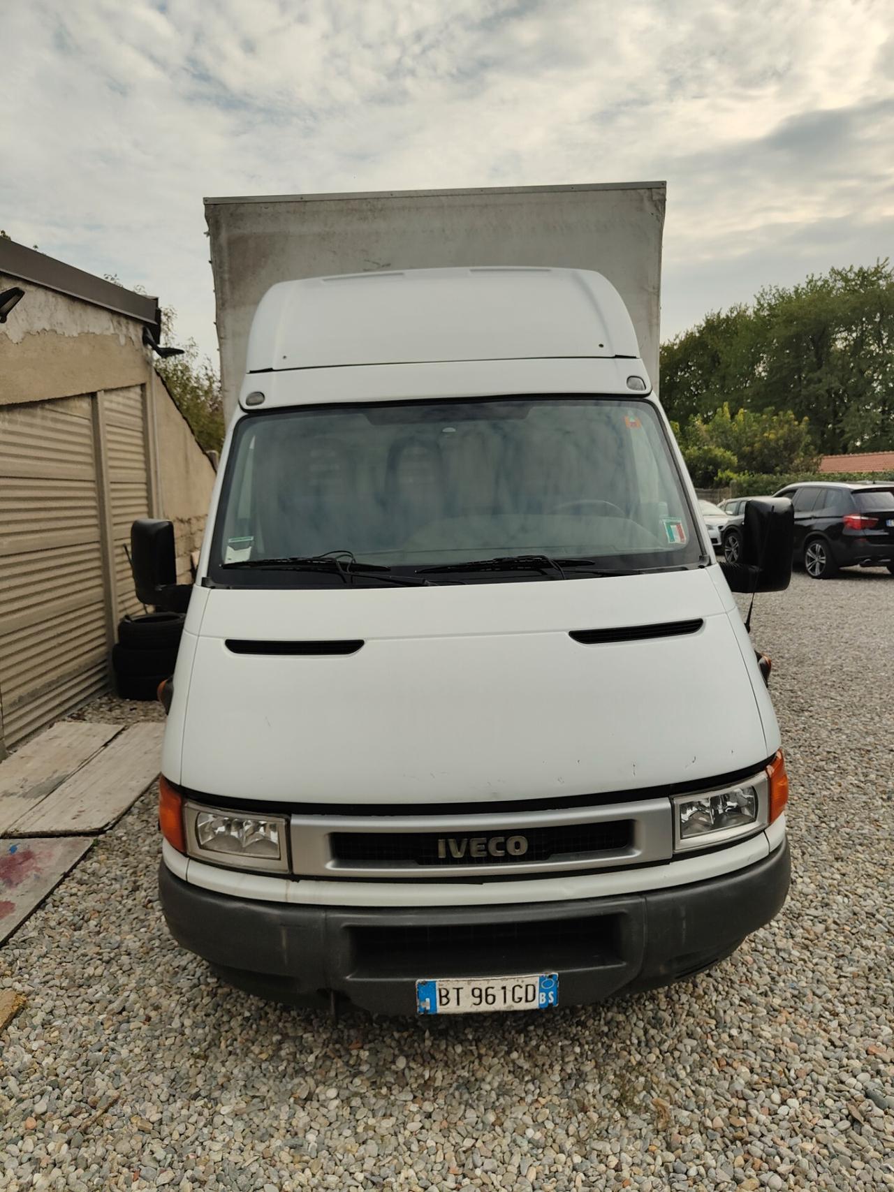 Iveco Daily 35.C11 anno 2002 con cassone centina e telone