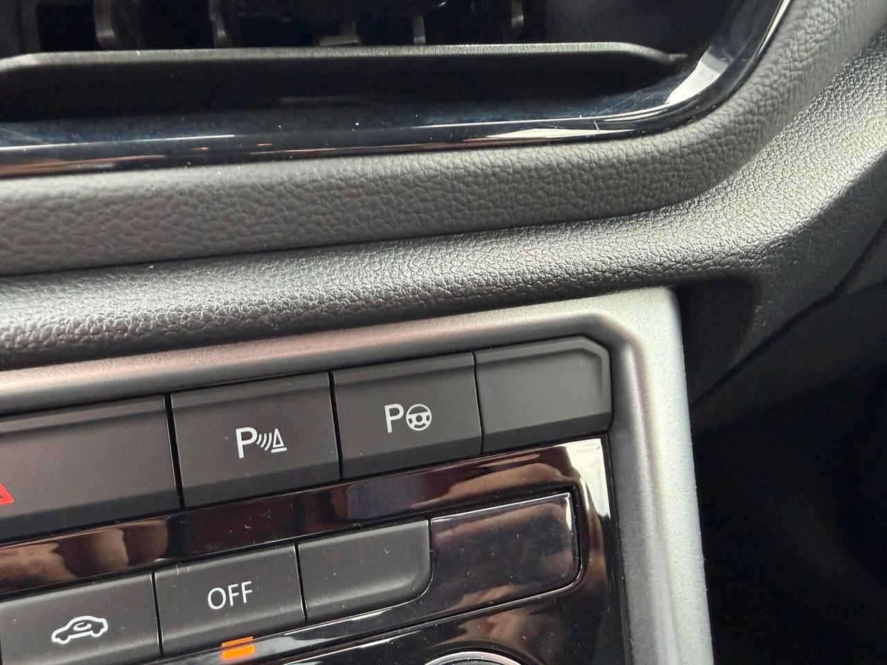 Volkswagen T-Roc 2.0 TDI 116CV 6M LED CARPLAY