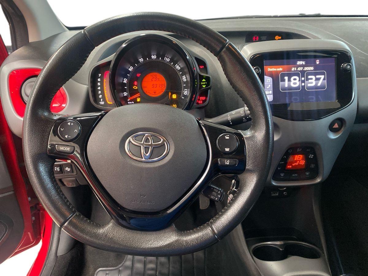 TOYOTA Aygo 2ª serie - Aygo Connect 1.0 VVT-i 72 CV 5 porte x-play