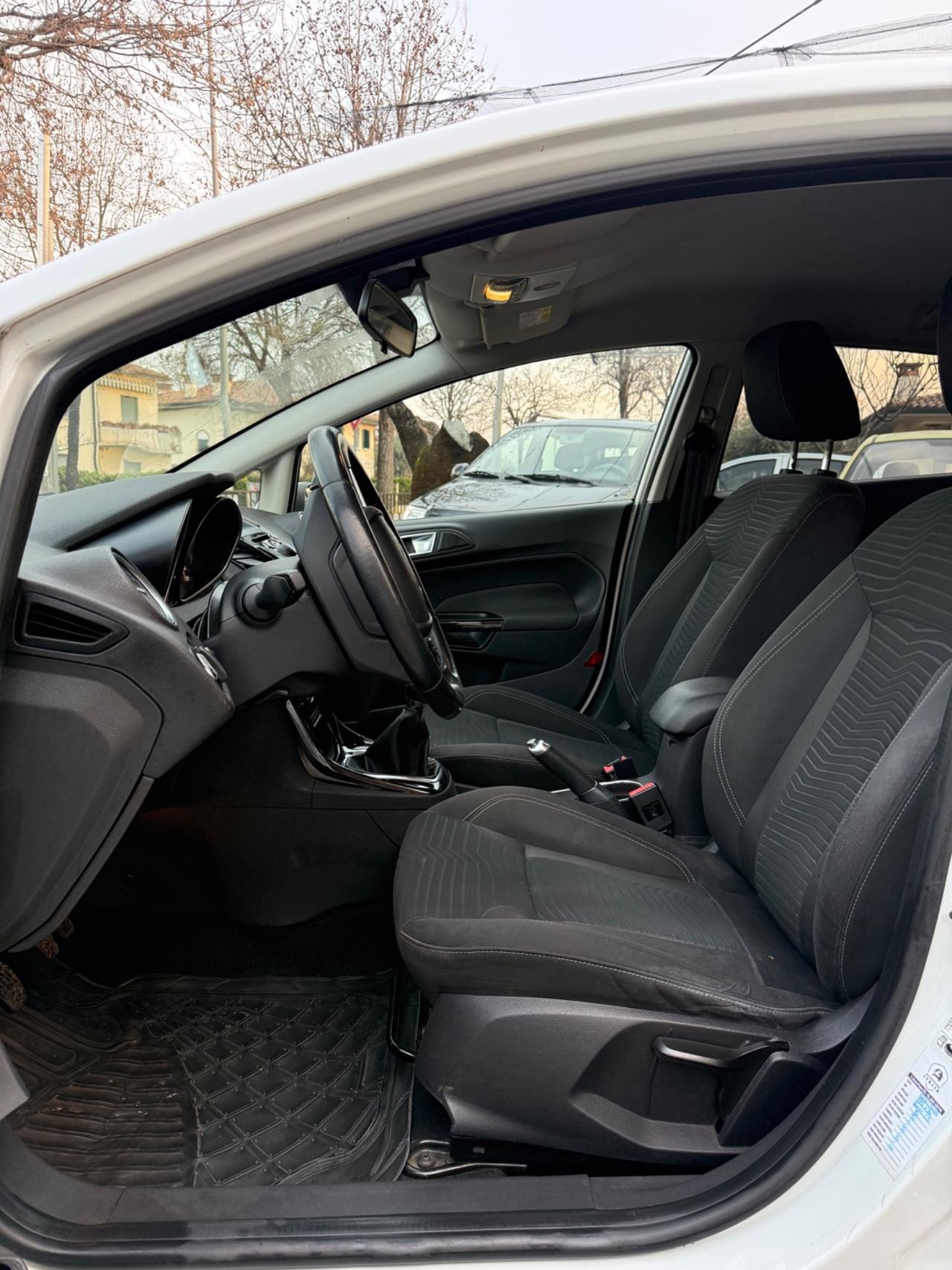 Ford Fiesta 1.4 5p. Bz.- GPL Titanium