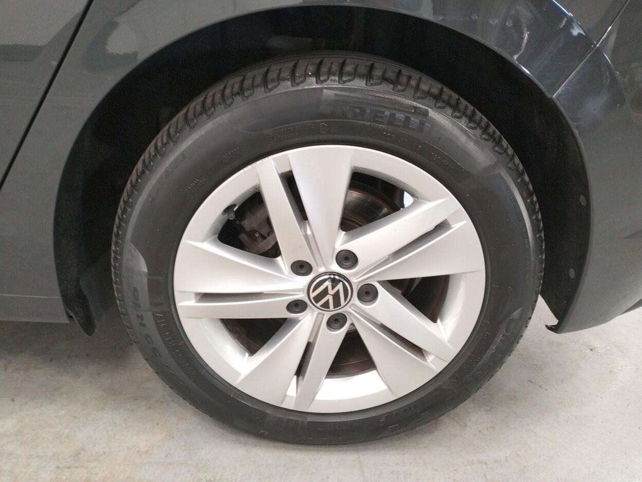 VOLKSWAGEN Golf 8ª serie Golf 1.0 eTSI EVO DSG...