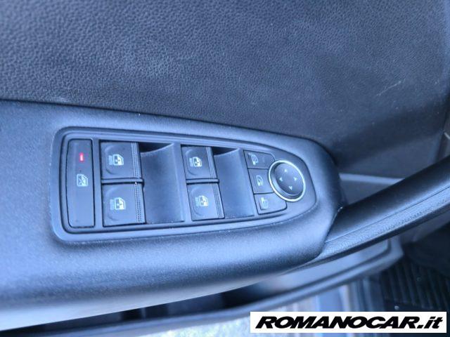 RENAULT Captur Blue dCi 115 CV EDC Business Navy