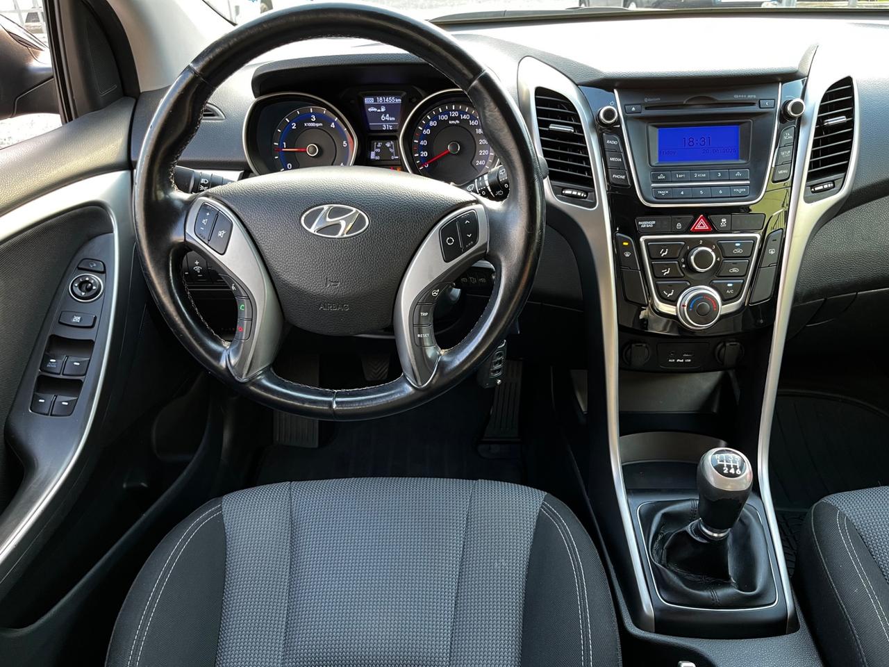 Hyundai i30 Wagon 1.6 CRDi 110cv OK NEOPATENTATI