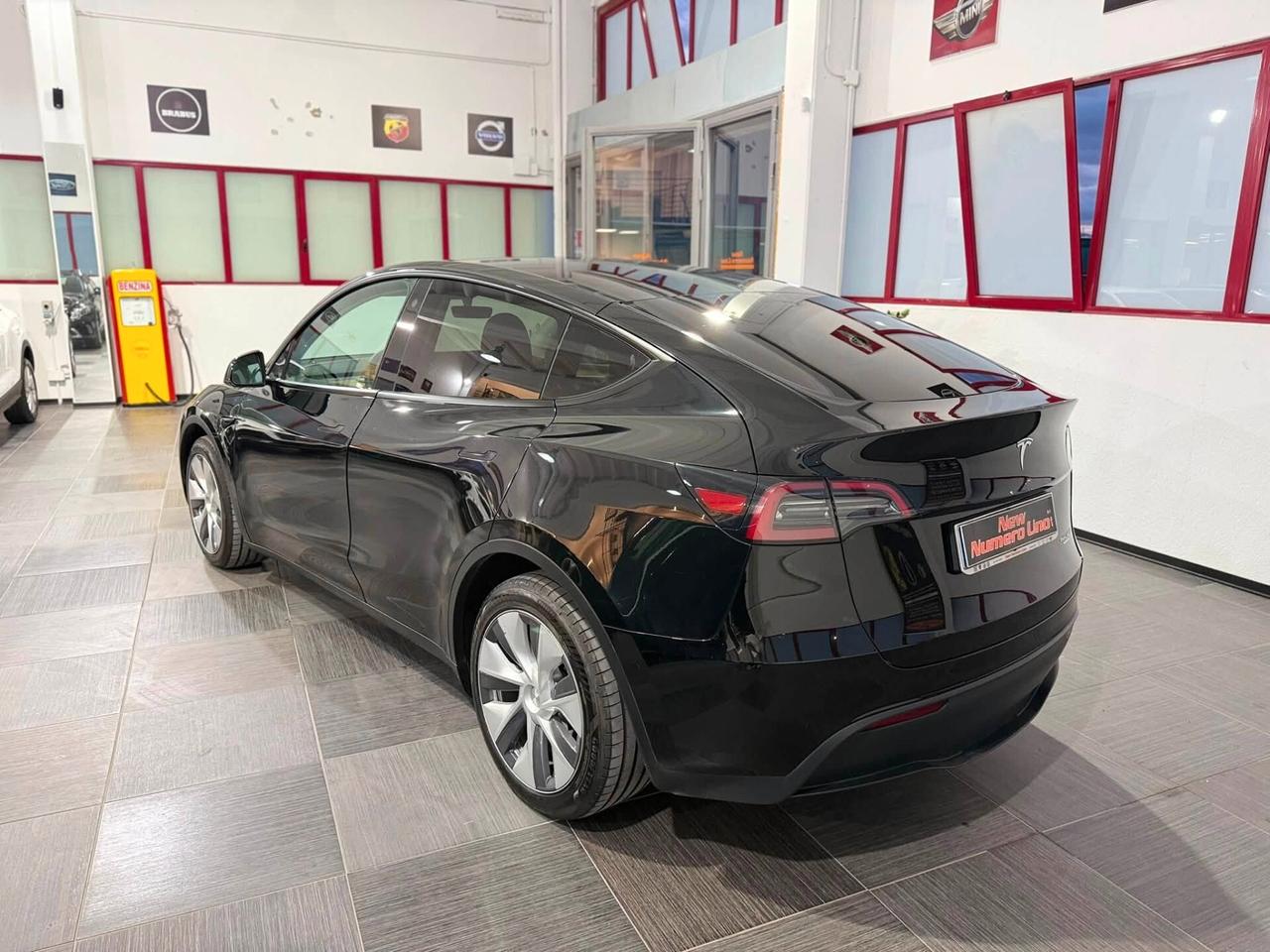 Tesla Model Y Long Range 2024