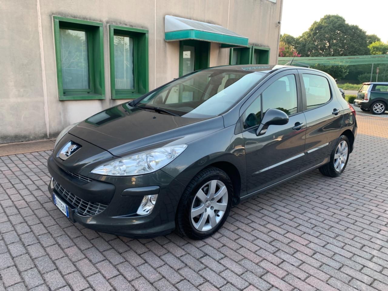 Peugeot 308 1.6 HDi 110CV 5p. Féline (6 Marce)