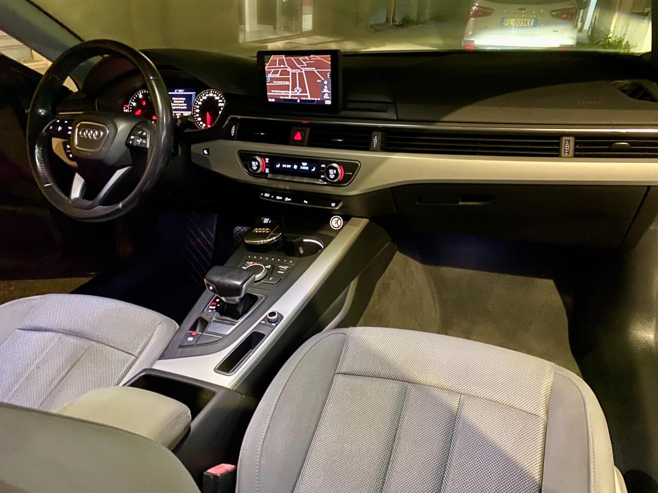 Audi A4 2.0 TDI 150 CV ultra S tronic Design.12/2015