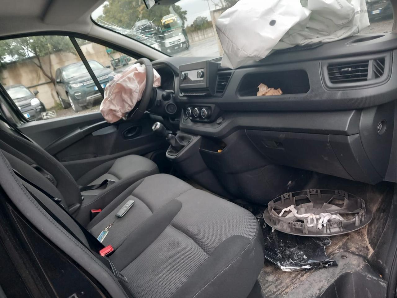 Renault Trafic BluedCi 150CV 9 POSTI SINISTRATO