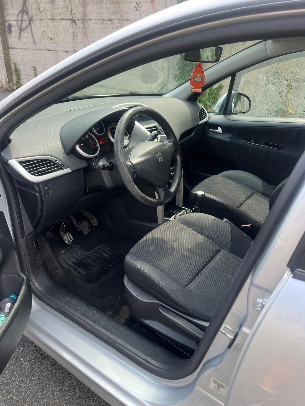 Peugeot 207 1.4 8V 75CV SW Active