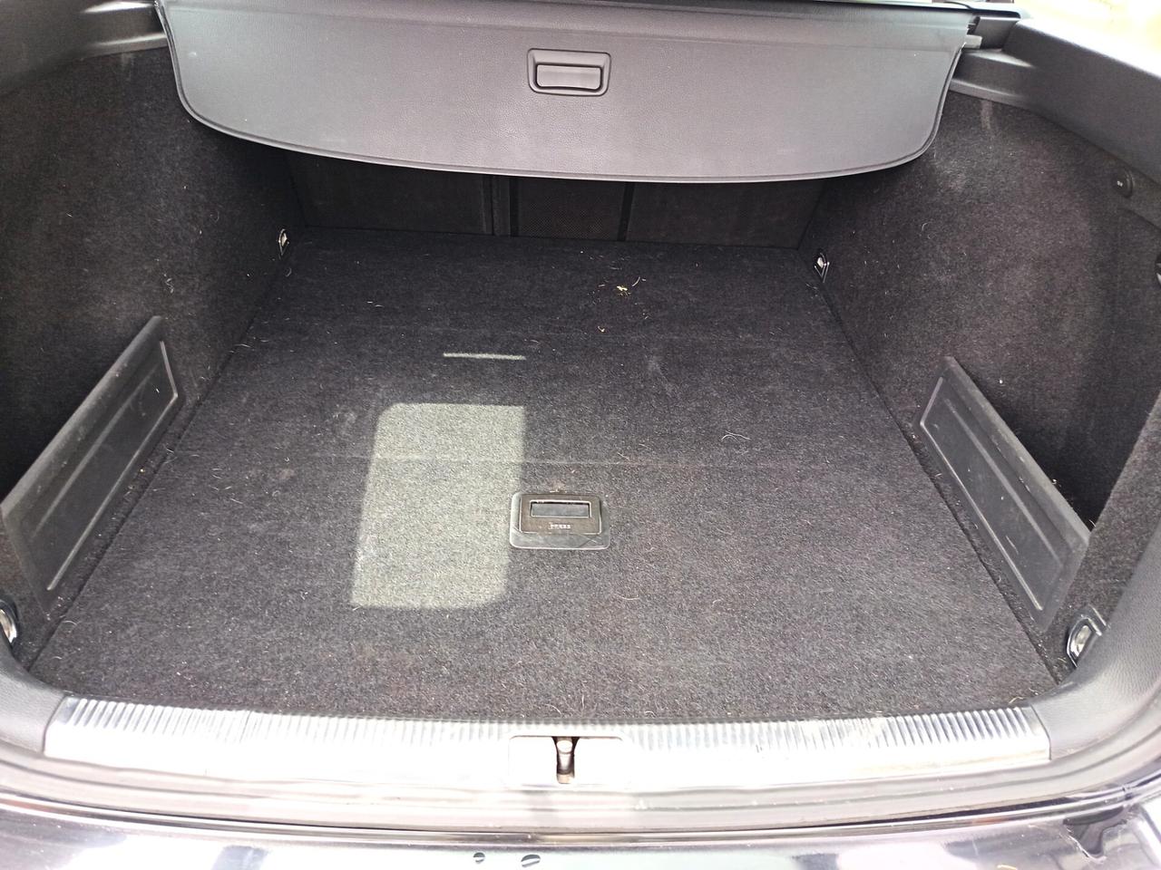 Volkswagen Passat 2.0 16V TDI Var. Sportline