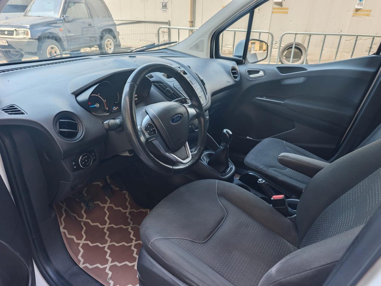 Ford Transit Courier - 2014