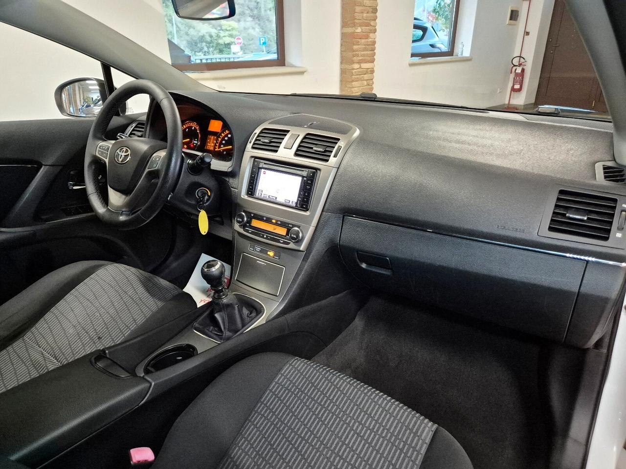 Toyota Avensis 2.0 D-4D Wagon Sol