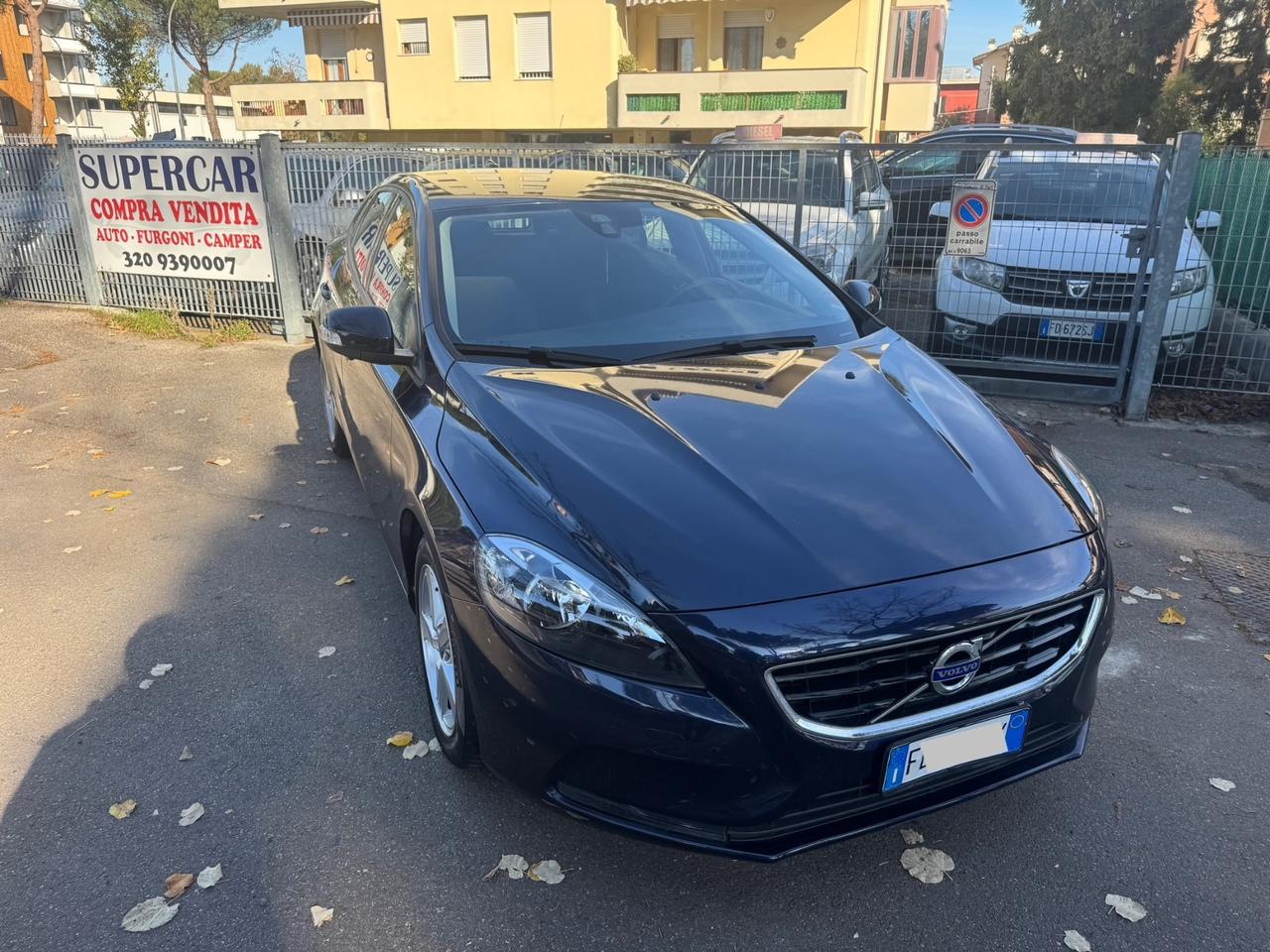 Volvo V40 D2 R-design 1.6 D neopaten garanzia 12m