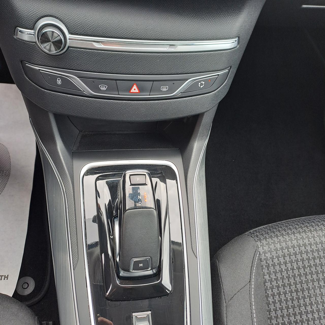 Peugeot 308 1.5 Bluehdi 130 Cv Eat8 Business