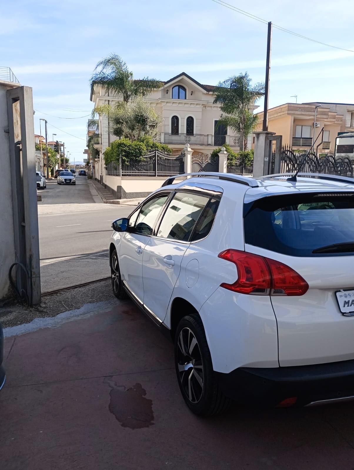 Peugeot 2008 1.6 e-HDI Allure