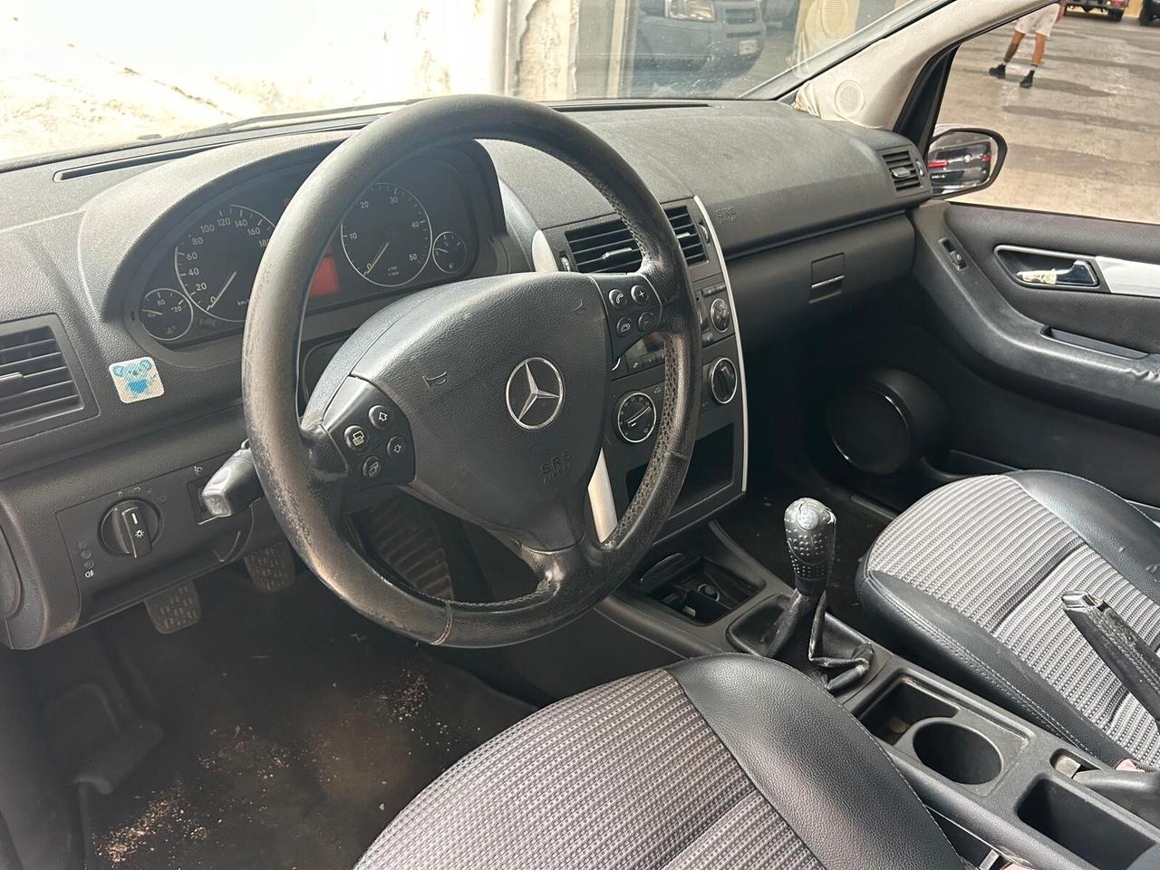 Mercedes-benz A 180 2.0Diesel(PRIVATO)-2004