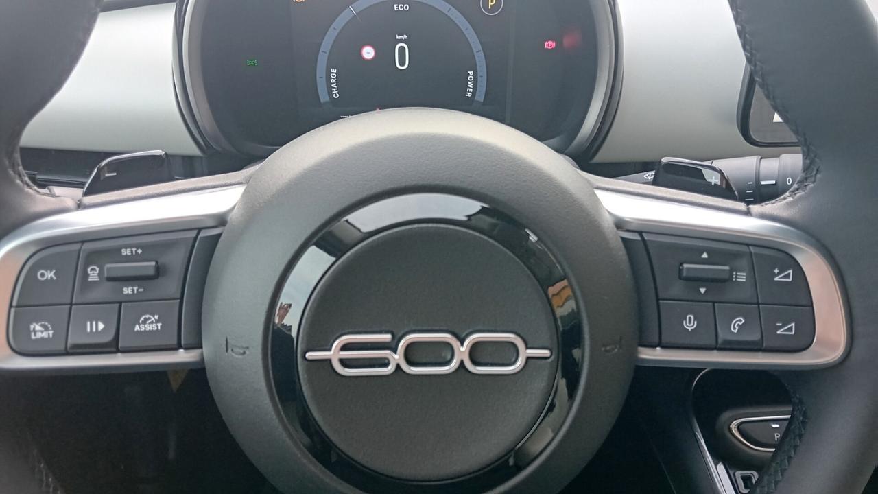 Fiat 600 1.2 Hybrid 145 CV DCT MHEV La Prima * SENZA VINCOLO DI FINANZIAMENTO*