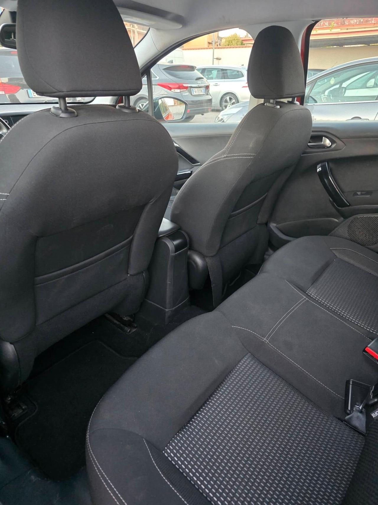 Peugeot 208 1.6 BlueHDi 75cv 5 porte Allure