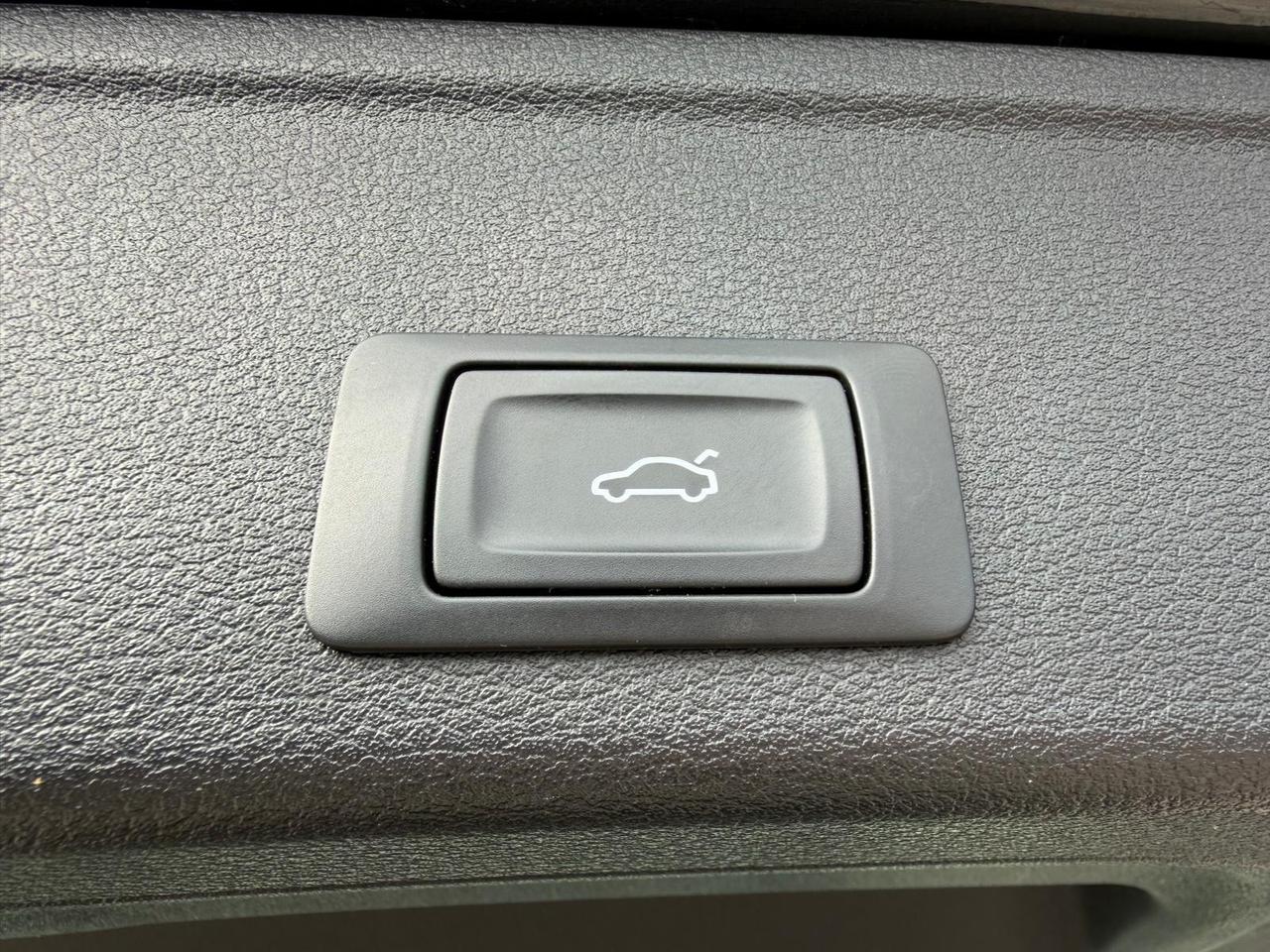 Audi A4 Avant 30 TDI/136 CV S tronic Business Advanced