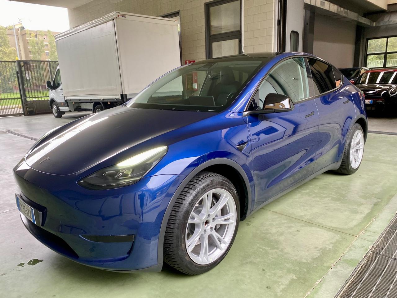 Tesla Model Y RWD Gancio Traino