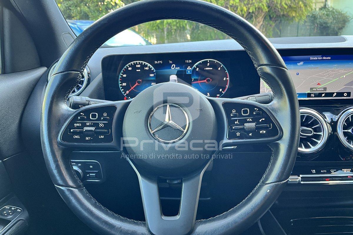 MERCEDES GLA 180 d Automatic Business