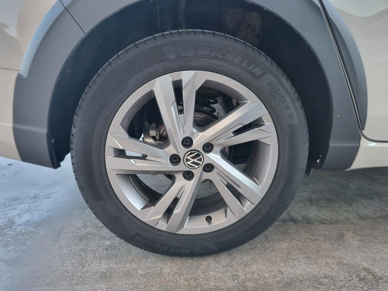 Volkswagen Taigo 1.0 TSI 110CV DSG R-Line