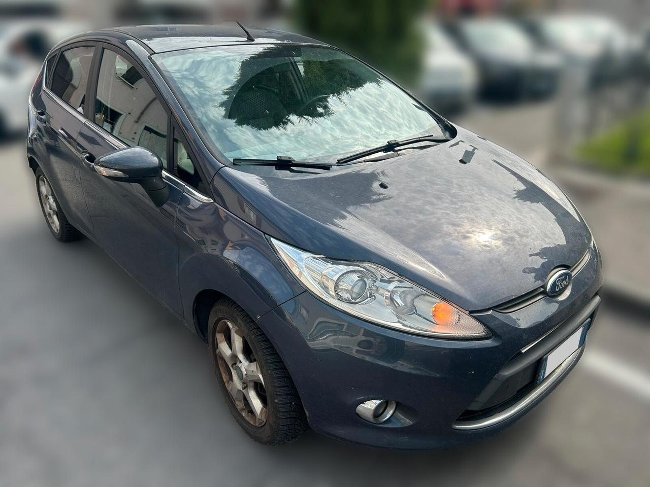 Ford Fiesta 5p 1.6 tdci + c/esp 95cv E5 - ANCHE NEOPATENTATI