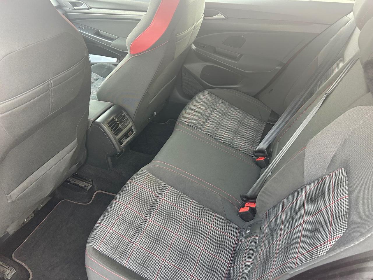 Volkswagen Golf GTI Ultimate 2.0 TSI GTI #9702