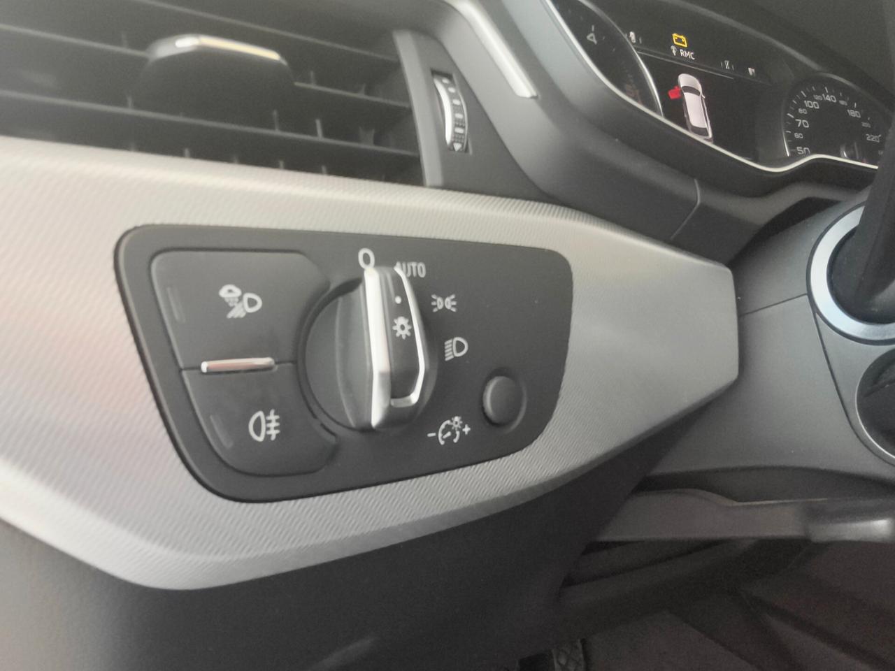 Audi A4 Avant 35 TDI S tronic Business Sport