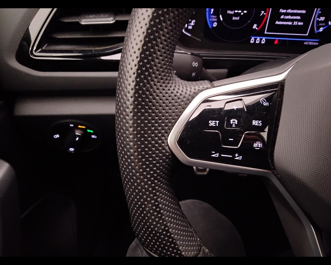 VOLKSWAGEN T-Roc I 2022 - T-Roc 1.0 tsi R-Line 110cv