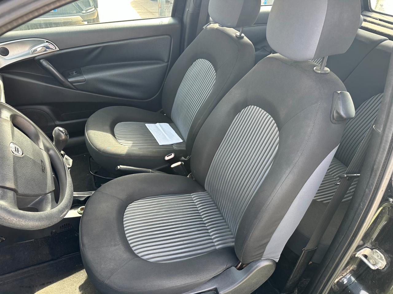 Lancia Ypsilon 1.3MJT*16V*ORO BIANCO*90CV*NEOPATENTATI*