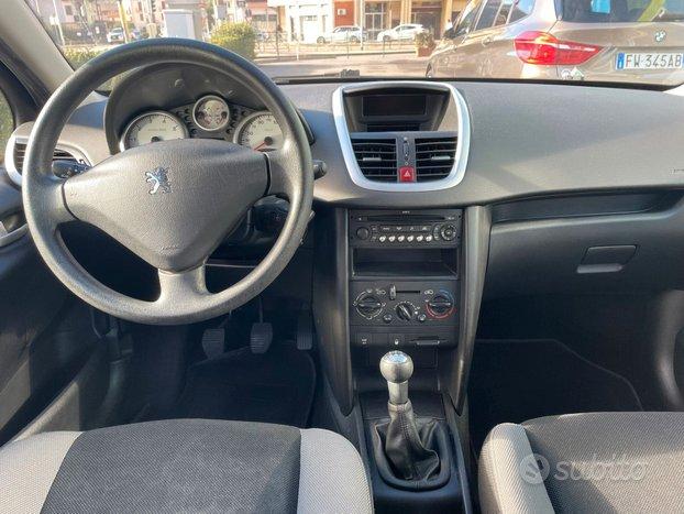 Peugeot 207 1.4 8V 75CV SW X Line