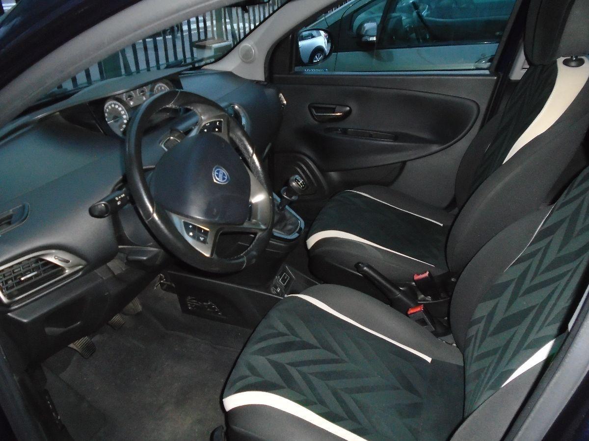 Ypsilon '16 E6 OPEN. EDITION 80000 KM OK NEOP.