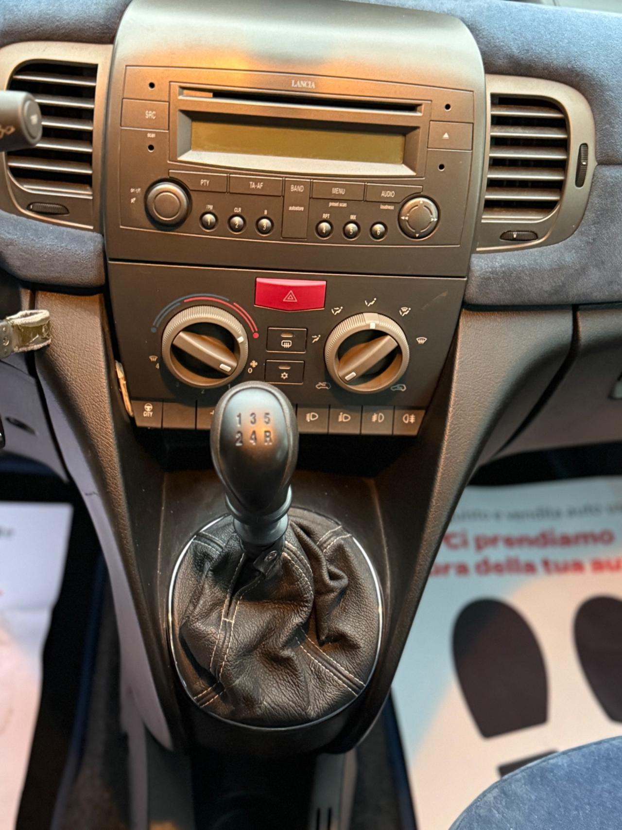 Lancia Ypsilon 1.2 Argento