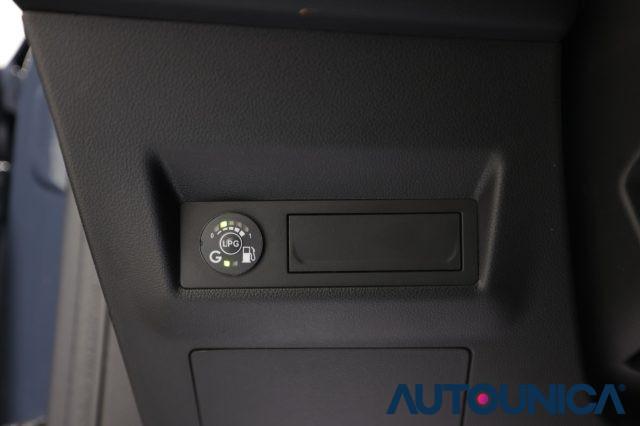 RENAULT Captur TCE 100 CV GPL TECHNO FARI LED NEOPATENTATI