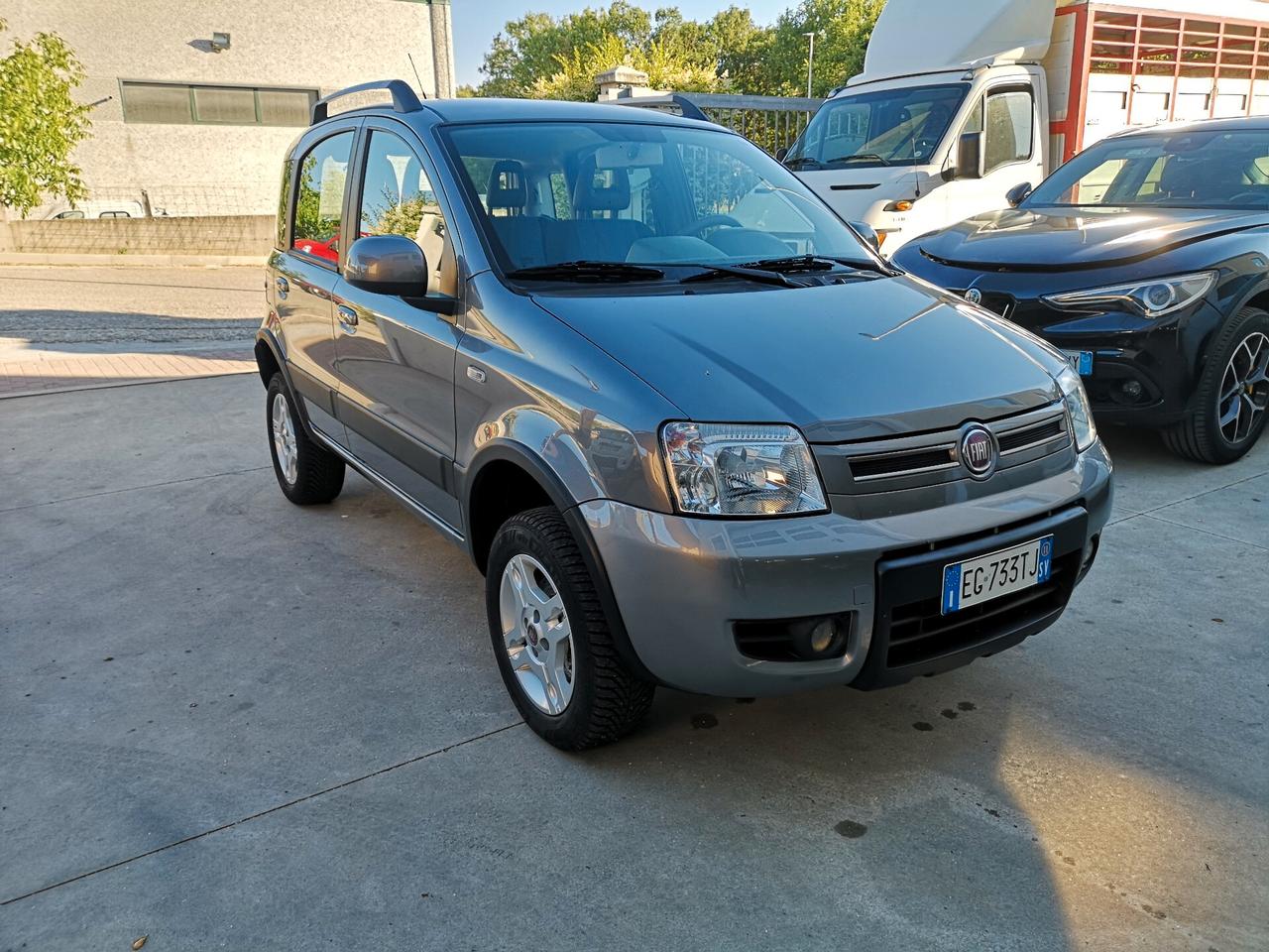 Fiat Panda 1.3 MJT 16V DPF 4x4 Climbing