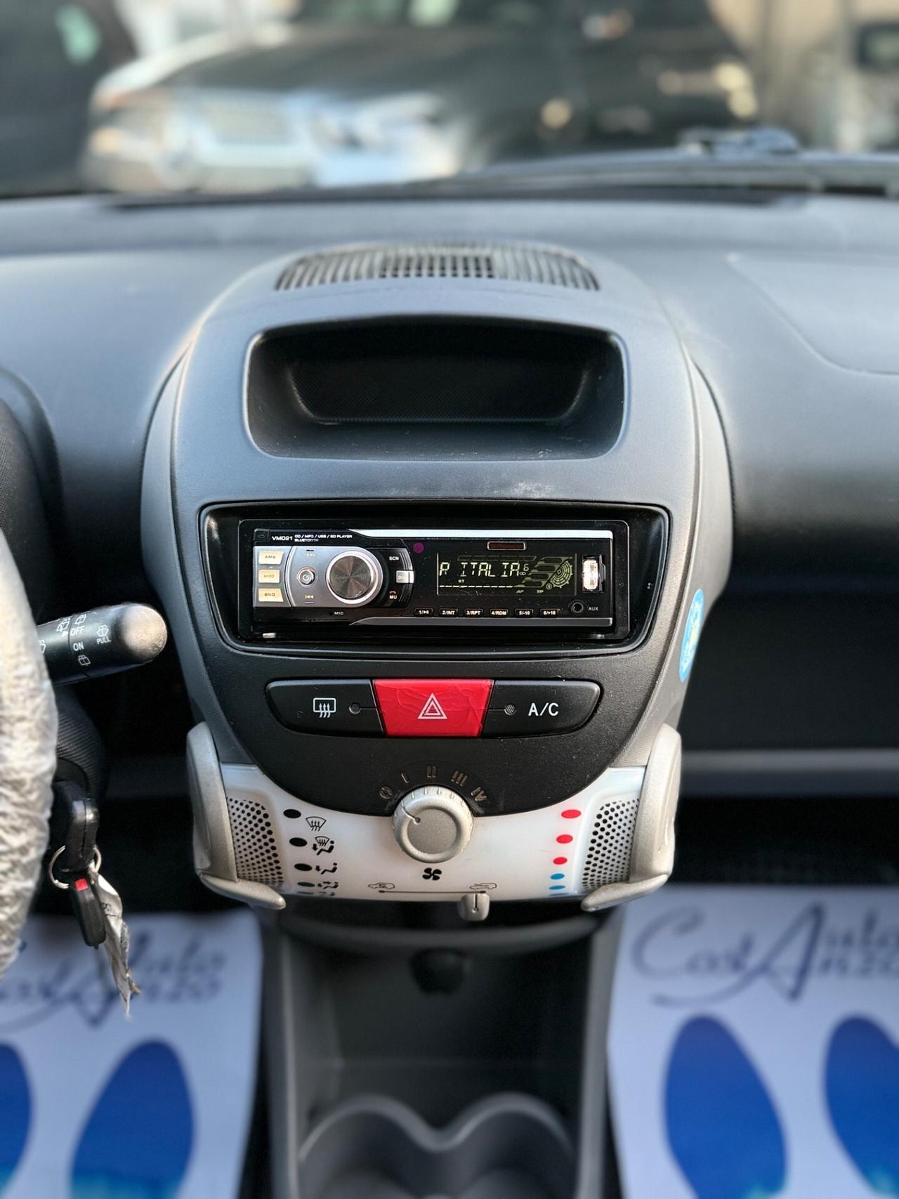 Peugeot 107 1.0 Benzina 68 cv Sweet Years 2009