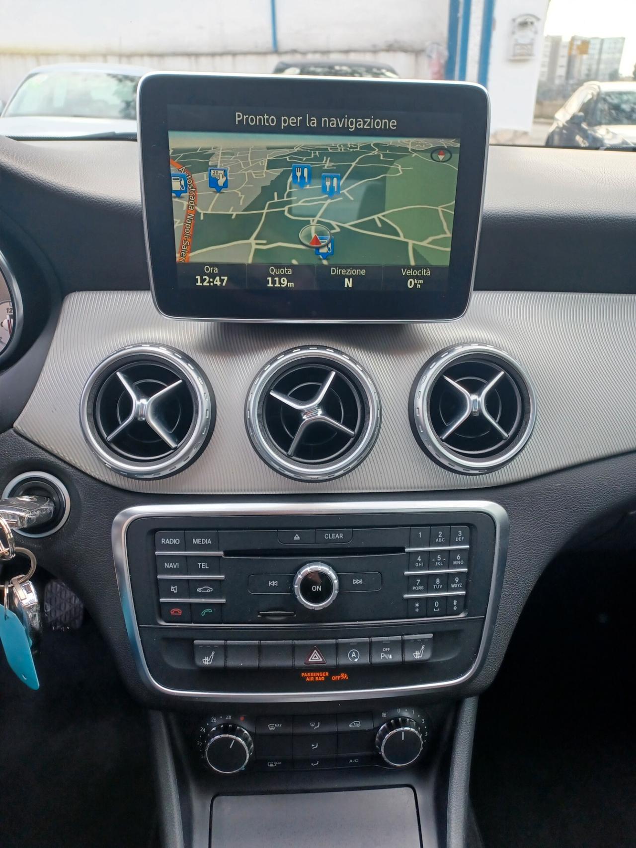 Mercedes-benz GLA 180 d NAVI LED TETTO