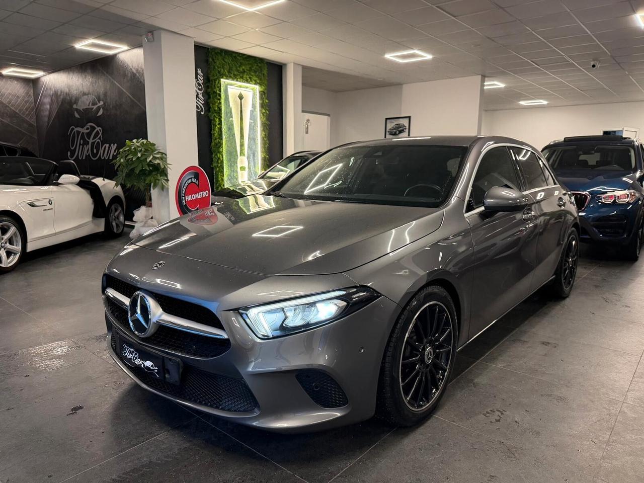 MERCEDES BENZ CLASSE A 180D SPORT 1.5 116CV PELLE NAVI CAM ANNO 2019