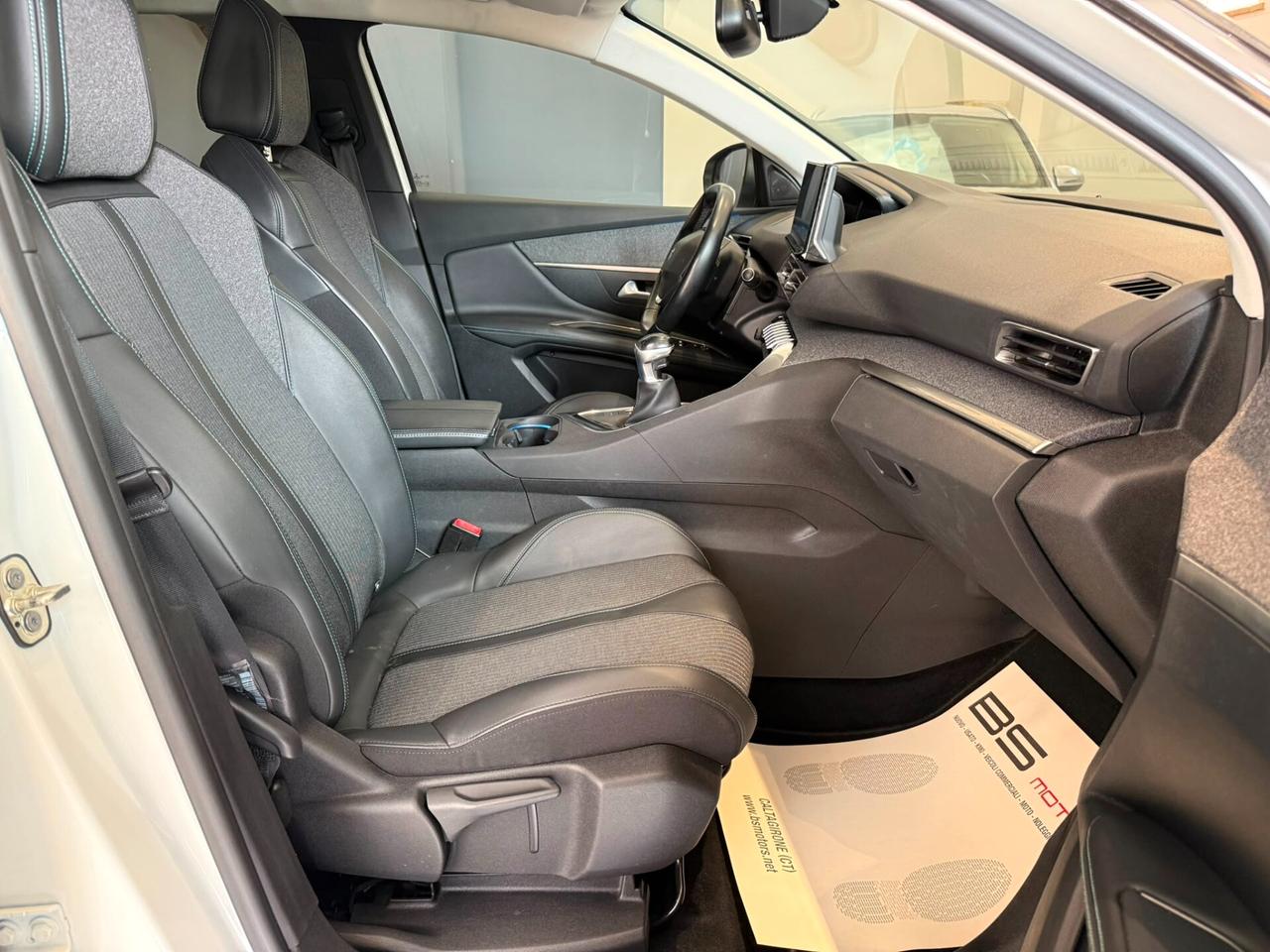 Peugeot 3008 BlueHDi 130 S&S Allure Pack