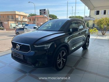 Volvo XC40 B3 automatico Core