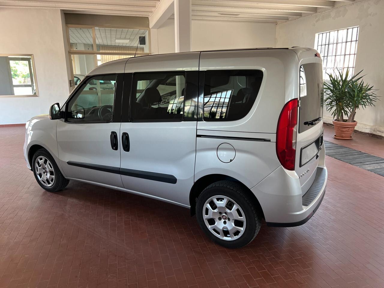 Fiat Doblo 1.6 MJT 120CV PC Combi N1 Autocarro 5 posti