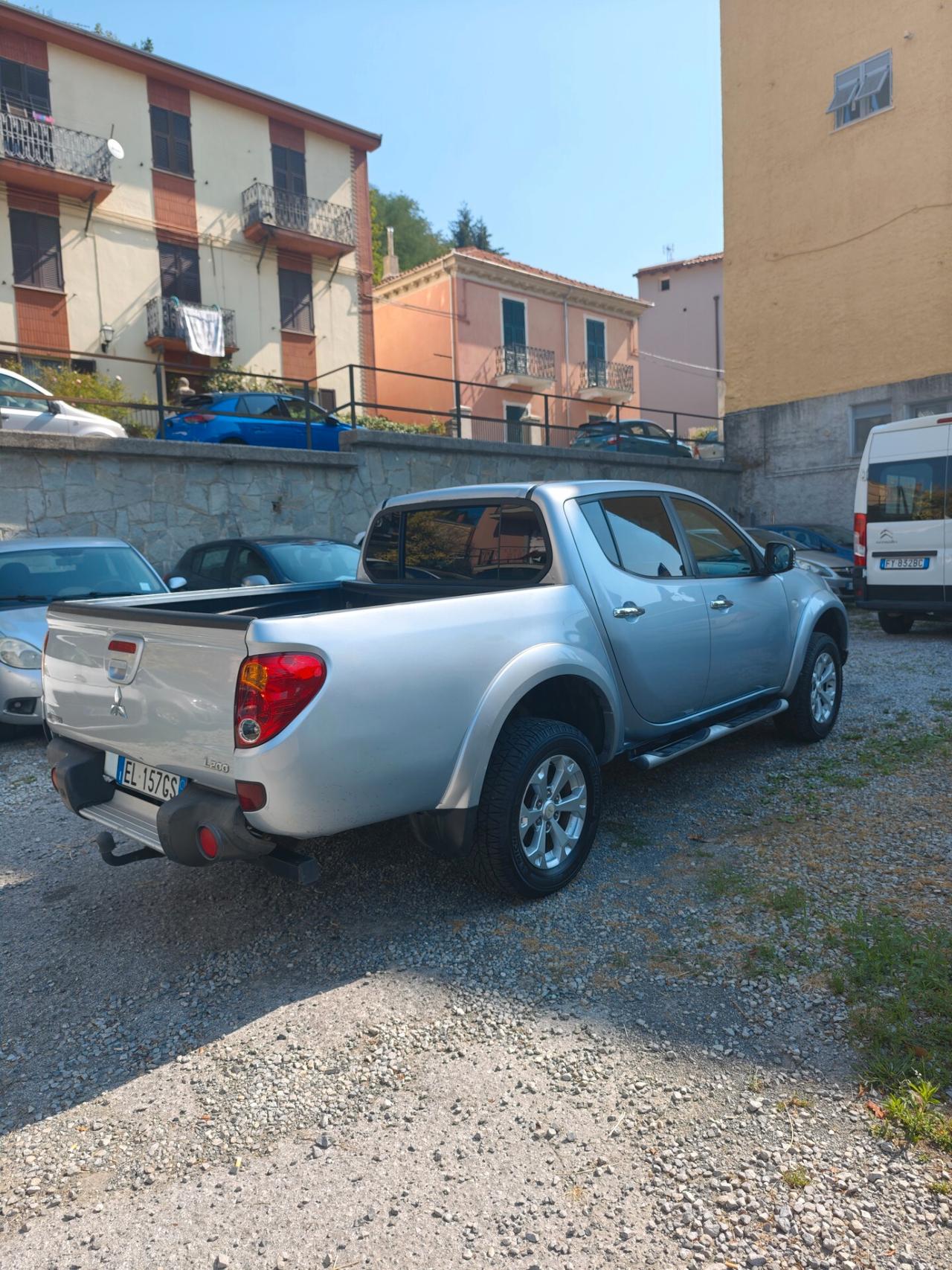 Mitsubishi L200 2.5 180cv 2012