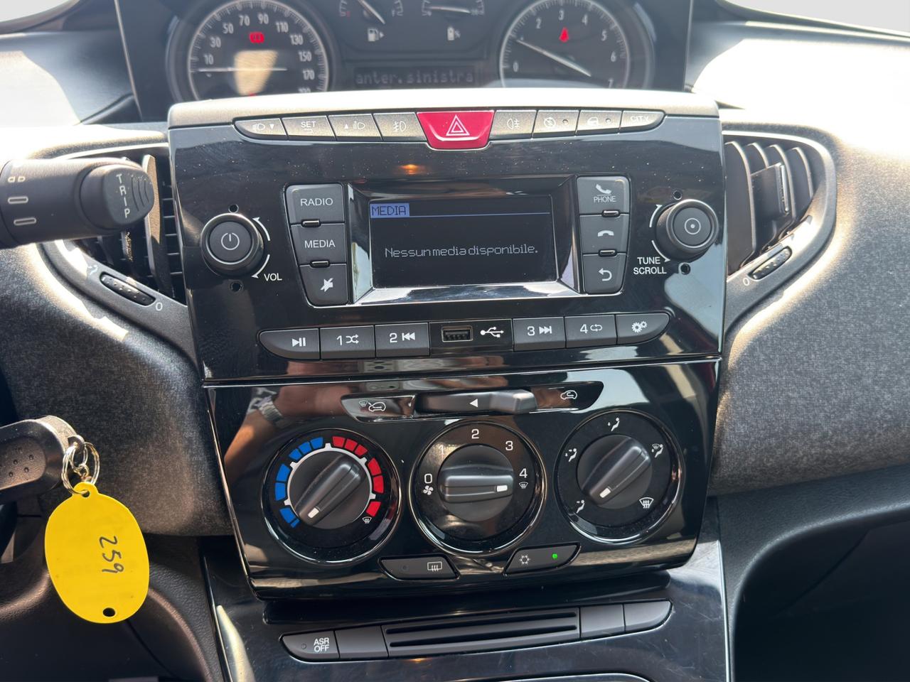LANCIA Ypsilon 3ª serie Ypsilon 1.0 FireFly 5 porte S&S Hybrid Silver