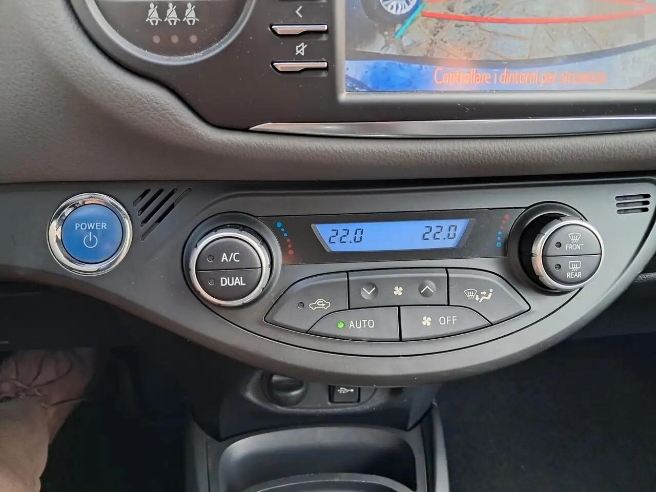 Toyota Yaris 1.5 Hybrid 5 porte Cool